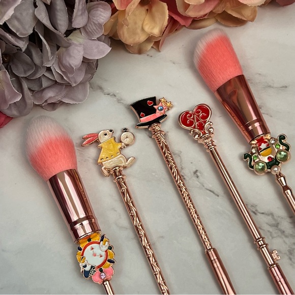 Alice in Wonderland Rose Gold 5 Piece Makeup Brush Set - Picture 8 of 17